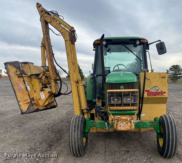 image for item JW9214 2003 John Deere 6415 tractor