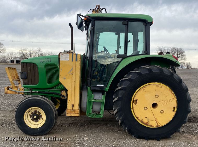 image for item JW9214 2003 John Deere 6415 tractor