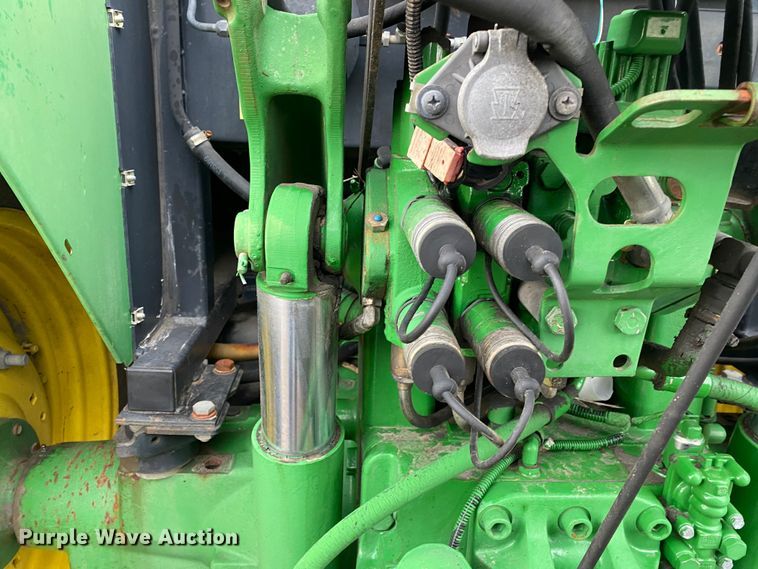 image for item JW9214 2003 John Deere 6415 tractor