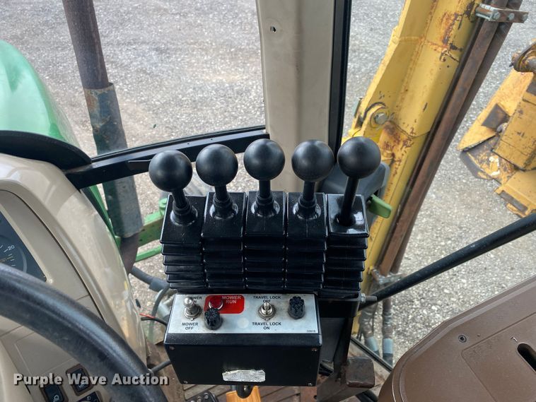 image for item JW9214 2003 John Deere 6415 tractor