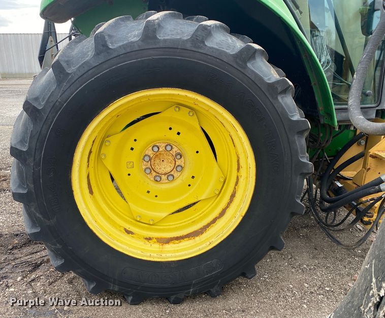 image for item JW9214 2003 John Deere 6415 tractor