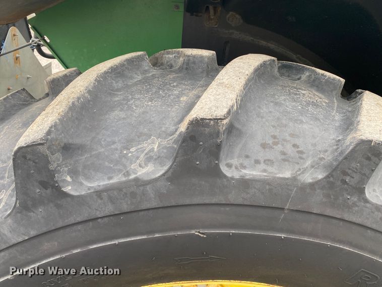 image for item JW9214 2003 John Deere 6415 tractor