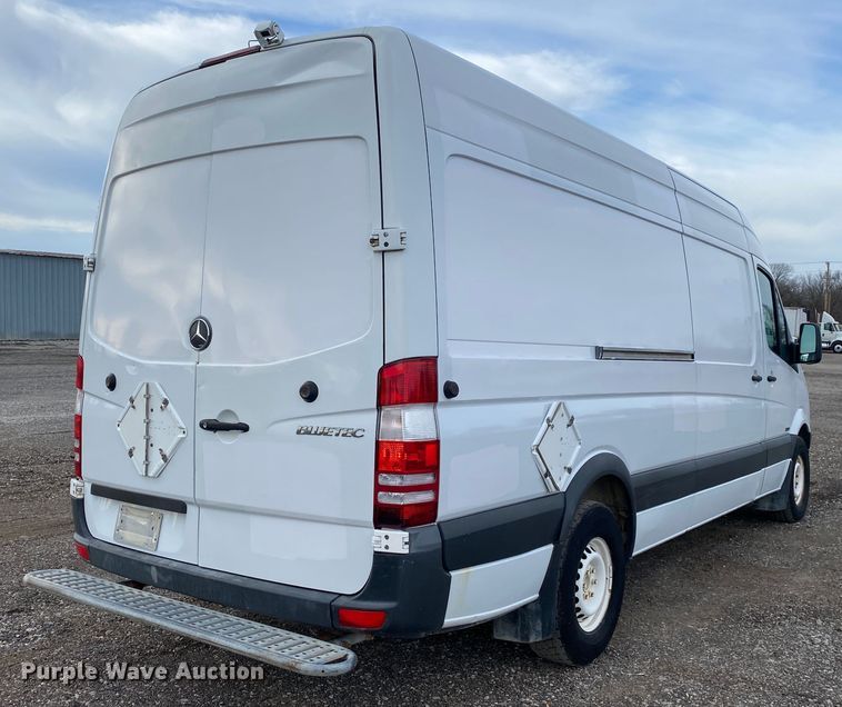 image for item JW9220 2011 Mercedes Benz Sprinter 2500  van