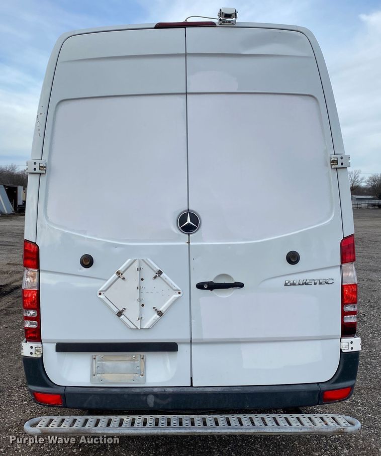 image for item JW9220 2011 Mercedes Benz Sprinter 2500  van