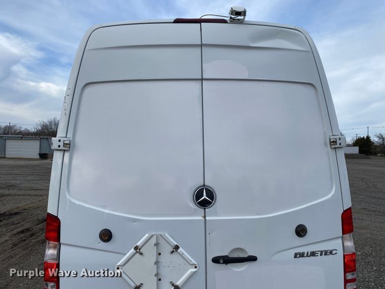 image for item JW9220 2011 Mercedes Benz Sprinter 2500  van