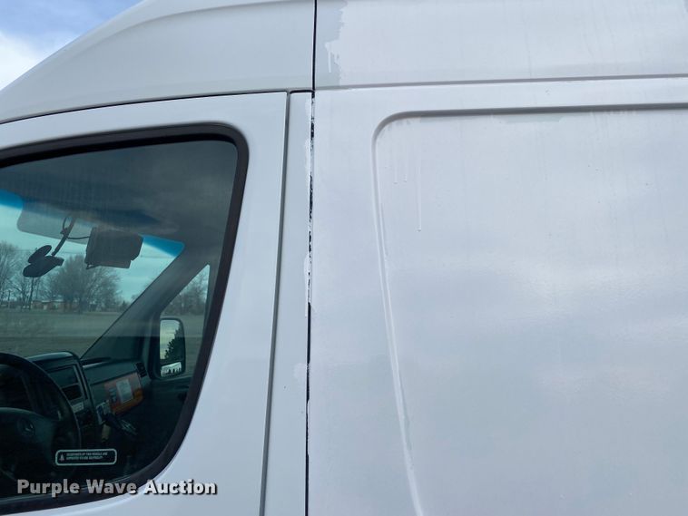 image for item JW9220 2011 Mercedes Benz Sprinter 2500  van