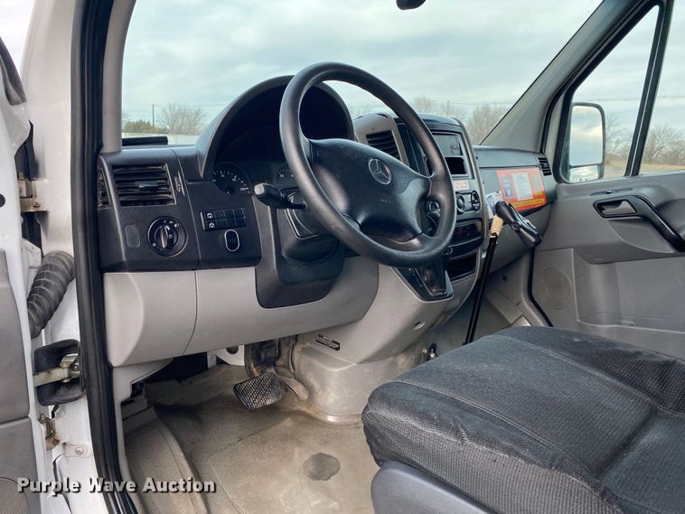 image for item JW9220 2011 Mercedes Benz Sprinter 2500  van