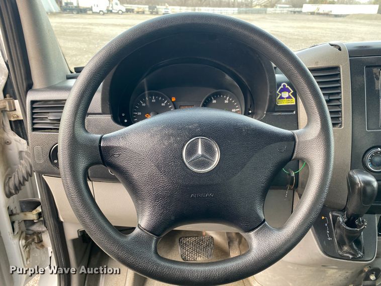 image for item JW9220 2011 Mercedes Benz Sprinter 2500  van
