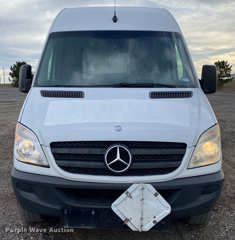 image for item JW9221 2012 Mercedes Benz Sprinter 2500  van