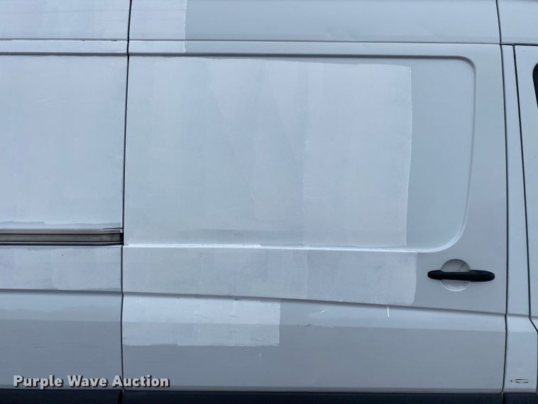 image for item JW9221 2012 Mercedes Benz Sprinter 2500  van