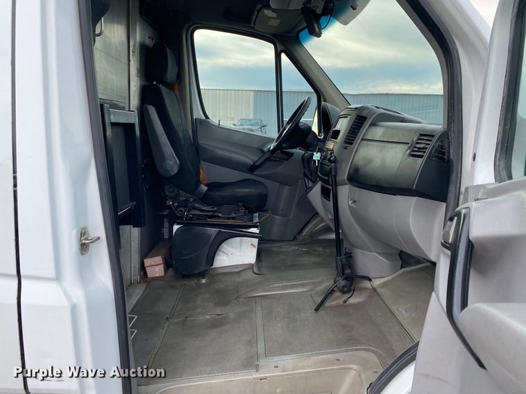 image for item JW9221 2012 Mercedes Benz Sprinter 2500  van