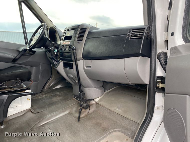 image for item JW9221 2012 Mercedes Benz Sprinter 2500  van