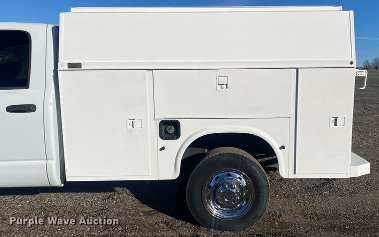 image for item JW9230 2007 Dodge Ram 2500HD  Quad Cab utility bed pickup truck