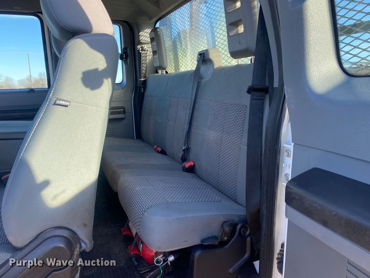 image for item JW9231 2012 Ford F550 Super Duty SuperCab flatbed truck