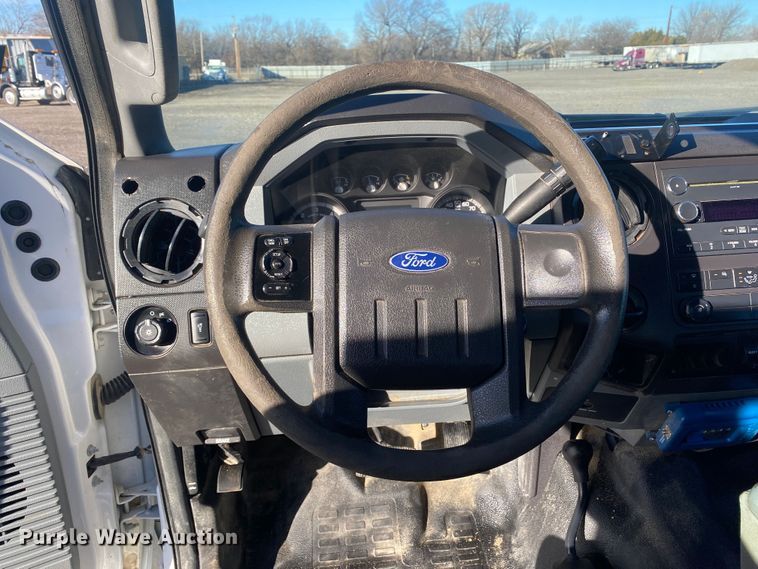 image for item JW9231 2012 Ford F550 Super Duty SuperCab flatbed truck