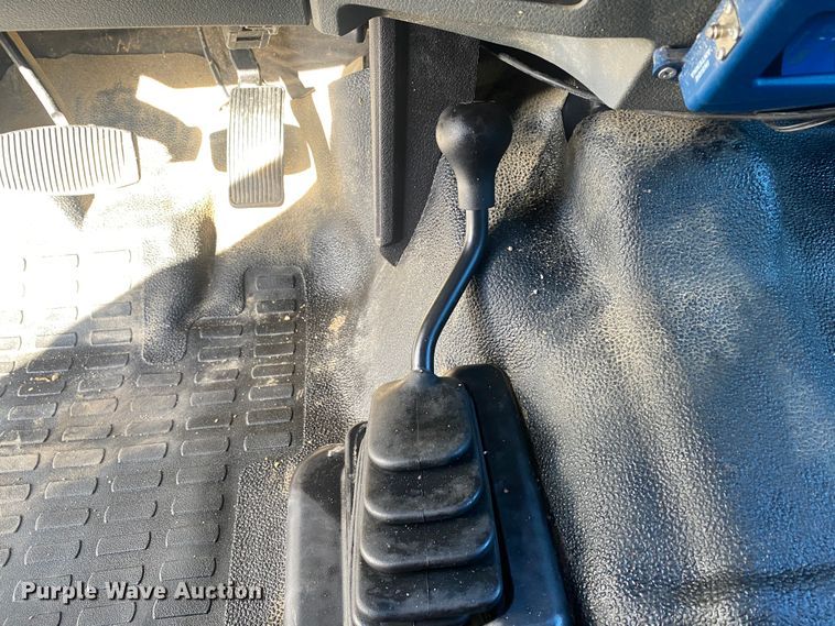 image for item JW9231 2012 Ford F550 Super Duty SuperCab flatbed truck