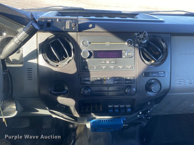 image for item JW9231 2012 Ford F550 Super Duty SuperCab flatbed truck