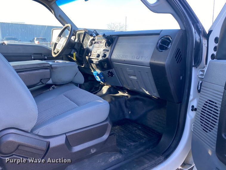 image for item JW9231 2012 Ford F550 Super Duty SuperCab flatbed truck