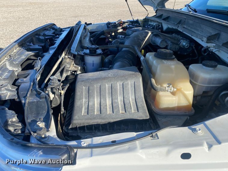 image for item JW9231 2012 Ford F550 Super Duty SuperCab flatbed truck