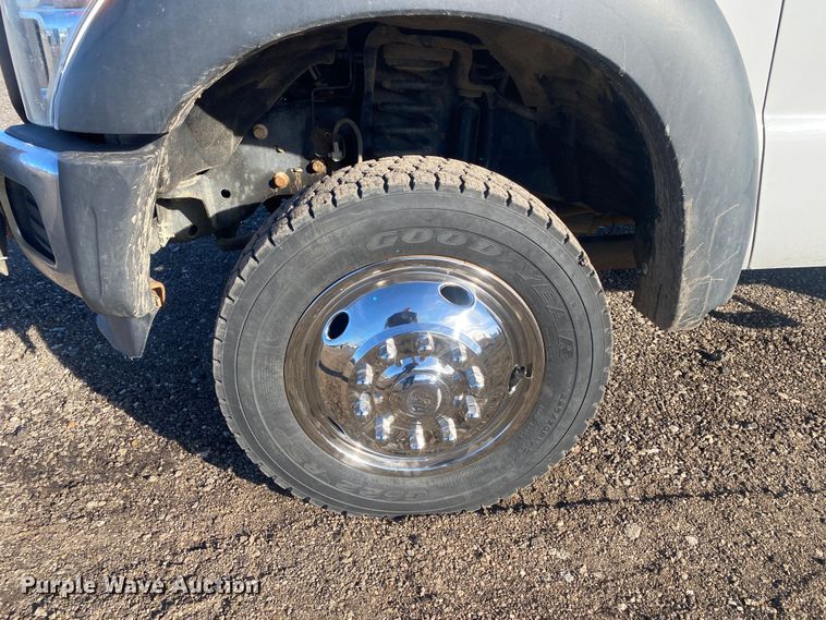 image for item JW9231 2012 Ford F550 Super Duty SuperCab flatbed truck