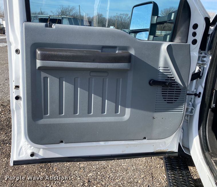 image for item JW9237 2012 Ford F450 Super Duty XL   Crew Cab utility / service truck