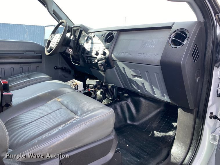 image for item JW9237 2012 Ford F450 Super Duty XL   Crew Cab utility / service truck