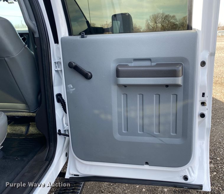 image for item JW9237 2012 Ford F450 Super Duty XL   Crew Cab utility / service truck