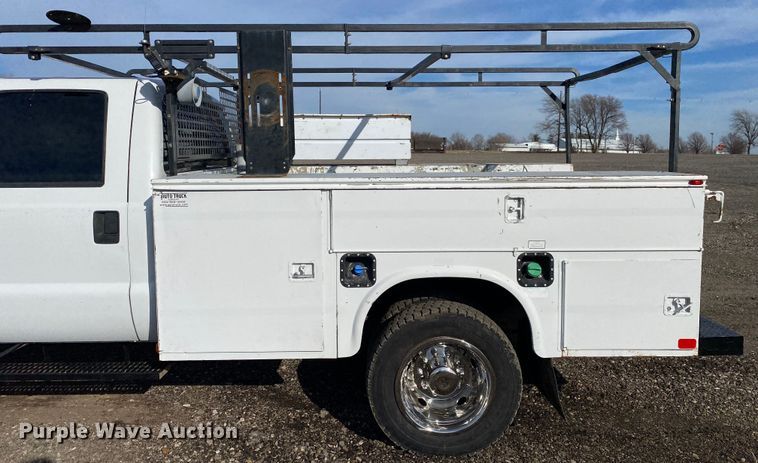 image for item JW9237 2012 Ford F450 Super Duty XL   Crew Cab utility / service truck