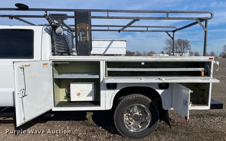 image for item JW9237 2012 Ford F450 Super Duty XL   Crew Cab utility / service truck