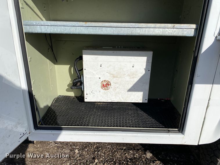 image for item JW9237 2012 Ford F450 Super Duty XL   Crew Cab utility / service truck