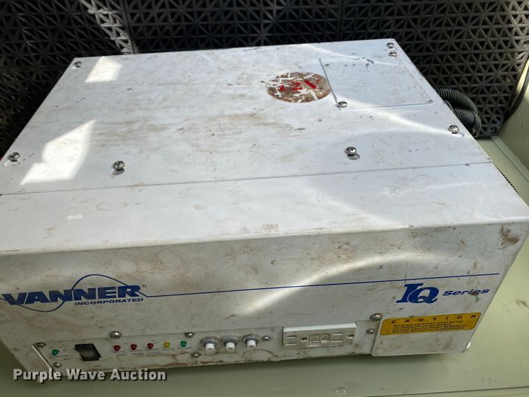 image for item JW9237 2012 Ford F450 Super Duty XL   Crew Cab utility / service truck