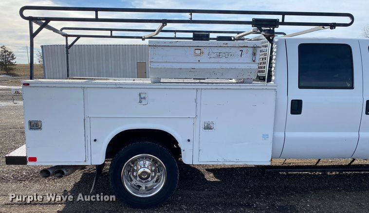 image for item JW9237 2012 Ford F450 Super Duty XL   Crew Cab utility / service truck