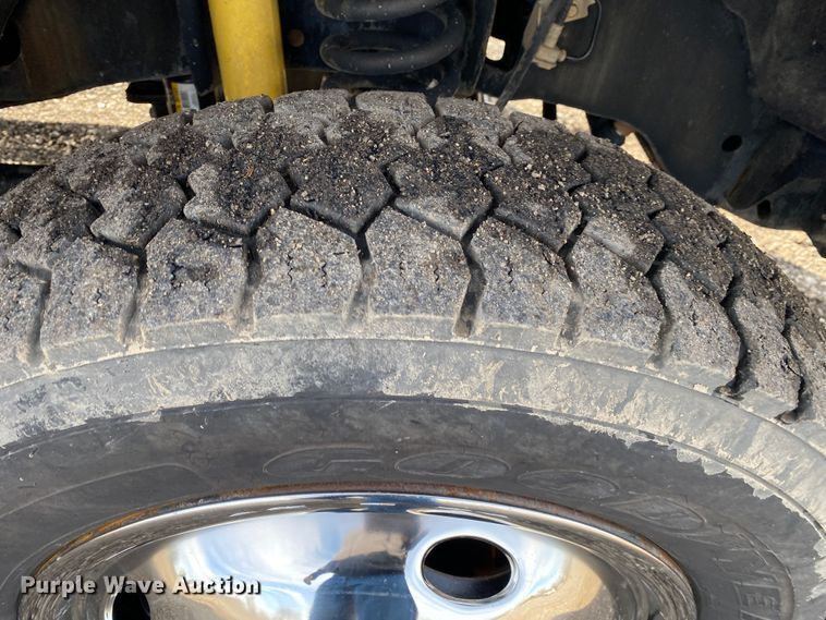 image for item JW9237 2012 Ford F450 Super Duty XL   Crew Cab utility / service truck