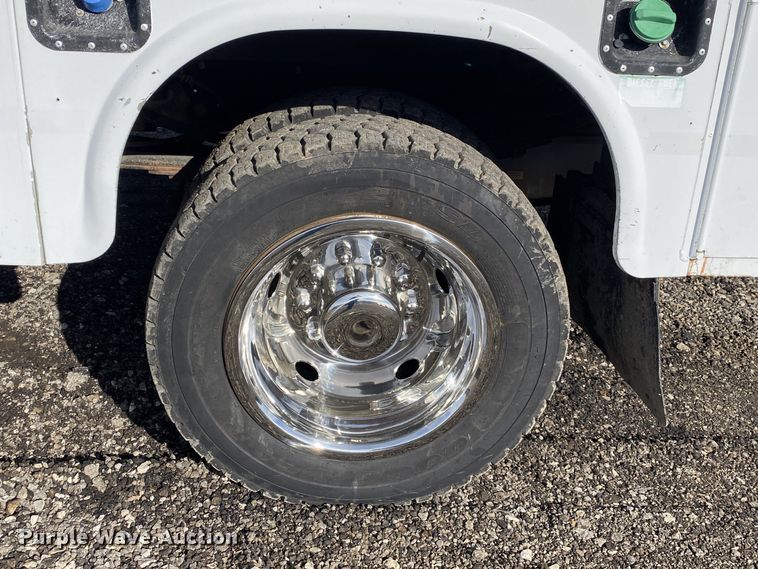 image for item JW9237 2012 Ford F450 Super Duty XL   Crew Cab utility / service truck