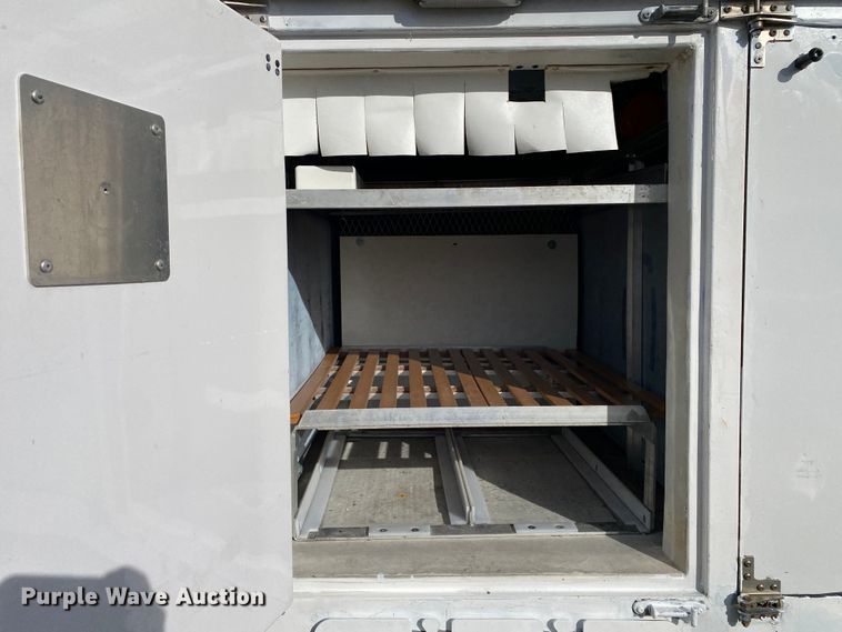 image for item JW9239 2017 Isuzu NPR HD  refrigerated delivery truck