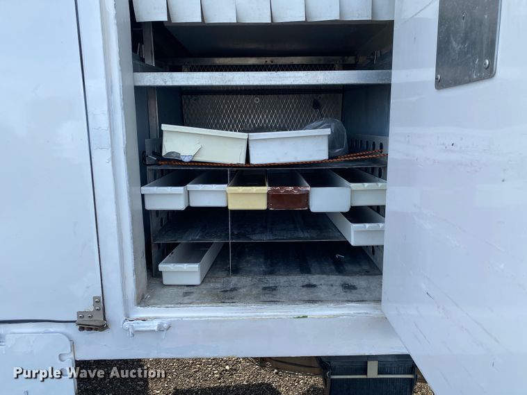 image for item JW9239 2017 Isuzu NPR HD  refrigerated delivery truck