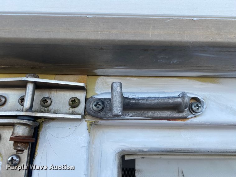 image for item JW9239 2017 Isuzu NPR HD  refrigerated delivery truck