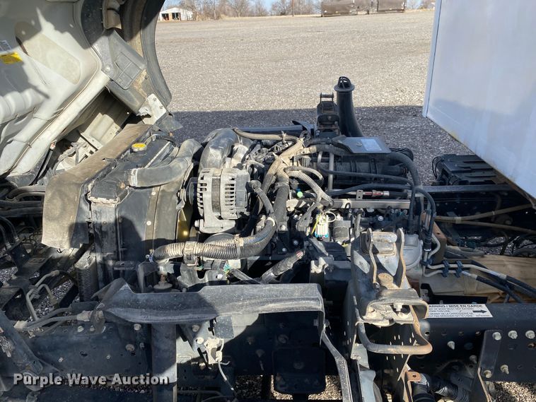 image for item JW9239 2017 Isuzu NPR HD  refrigerated delivery truck