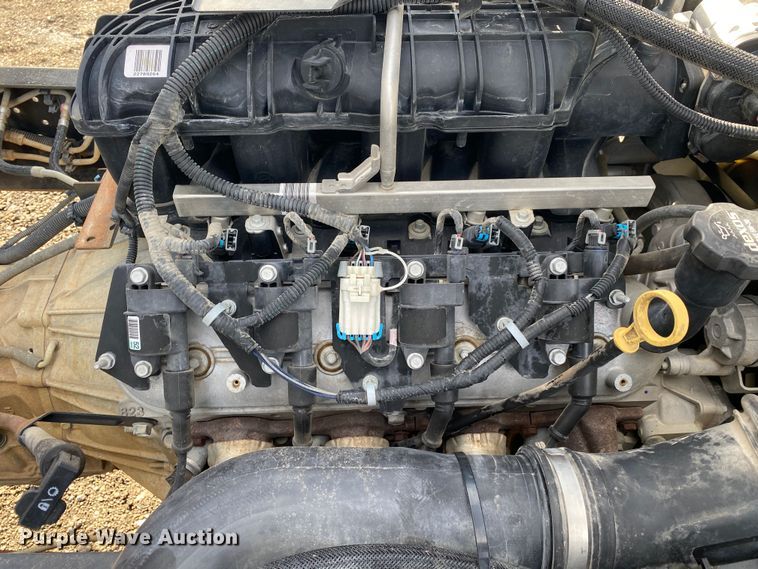 image for item JW9239 2017 Isuzu NPR HD  refrigerated delivery truck