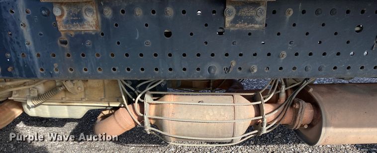 image for item JW9239 2017 Isuzu NPR HD  refrigerated delivery truck