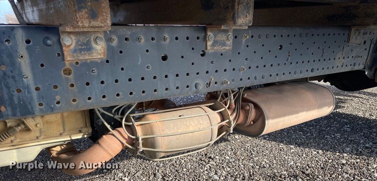 image for item JW9239 2017 Isuzu NPR HD  refrigerated delivery truck