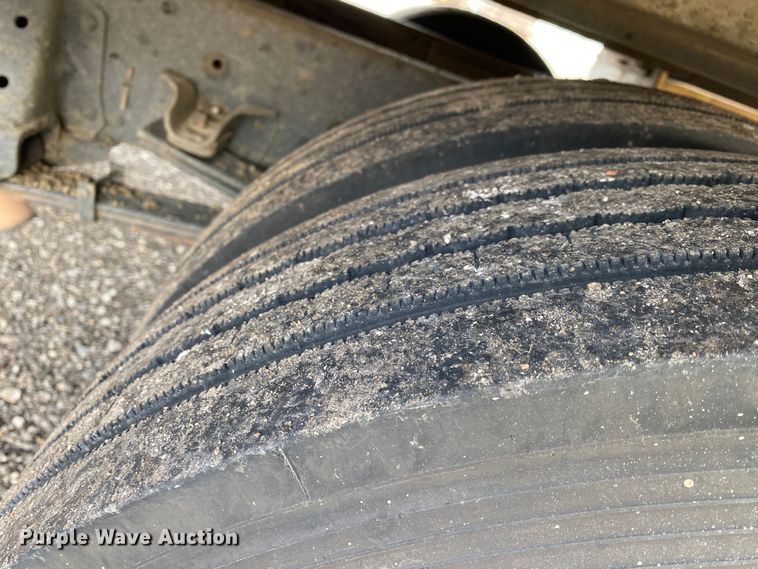 image for item JW9239 2017 Isuzu NPR HD  refrigerated delivery truck