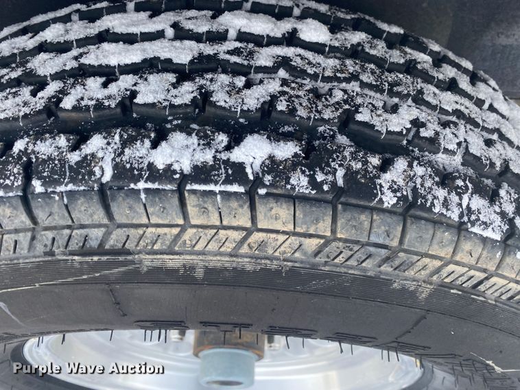 image for item JW9240 2017 United Trailers UXT-716TA52-8.5  enclosed cargo trailer