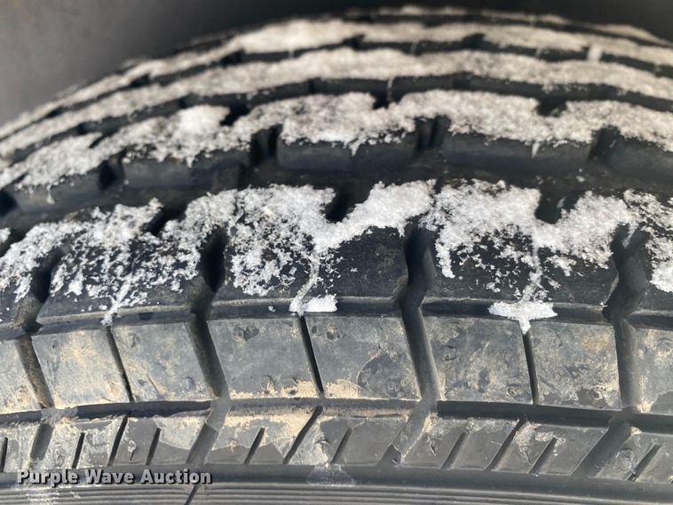 image for item JW9240 2017 United Trailers UXT-716TA52-8.5  enclosed cargo trailer