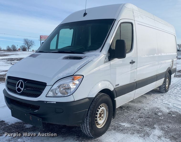 image for item JW9241 2012 Mercedes Benz Sprinter 2500  van