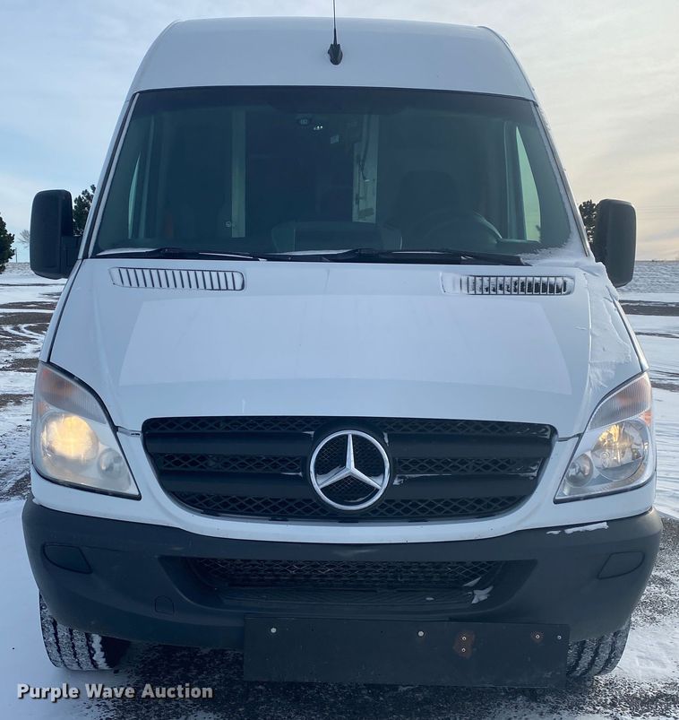 image for item JW9241 2012 Mercedes Benz Sprinter 2500  van
