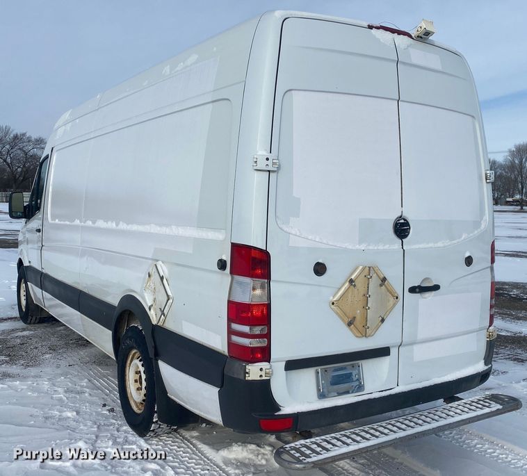 image for item JW9241 2012 Mercedes Benz Sprinter 2500  van