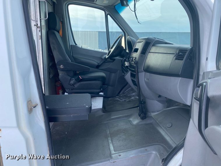 image for item JW9241 2012 Mercedes Benz Sprinter 2500  van