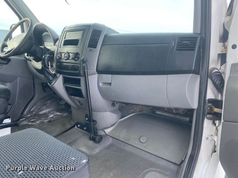 image for item JW9241 2012 Mercedes Benz Sprinter 2500  van