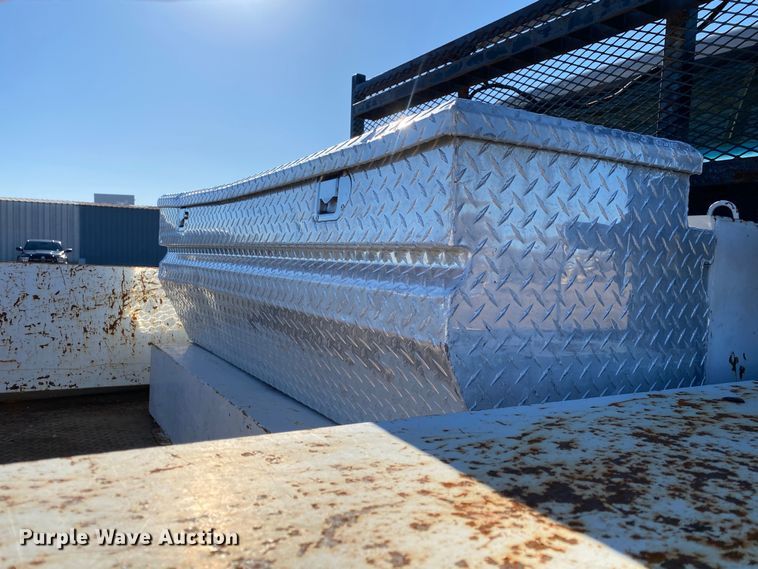 image for item JW9244 2006 Ford F650 Super Duty  flatbed truck